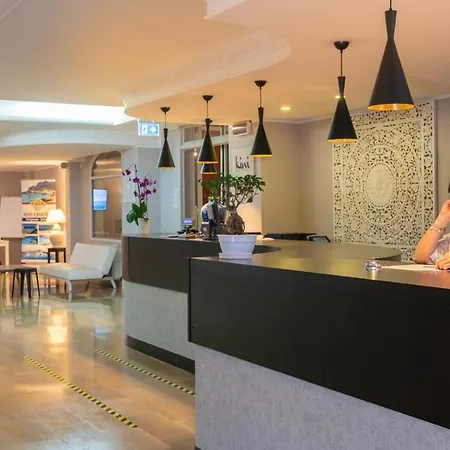 Hopps Hotel 4*