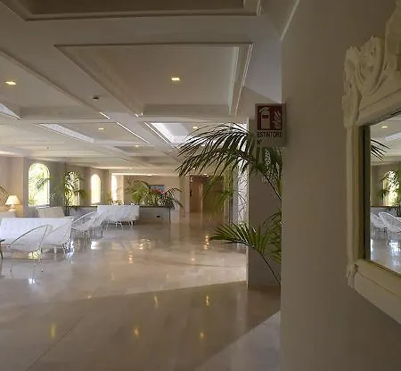 Hotel Hopps 4*