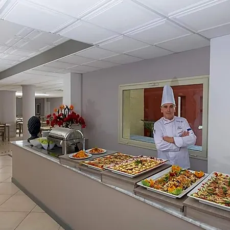 Hopps Hotel 4*
