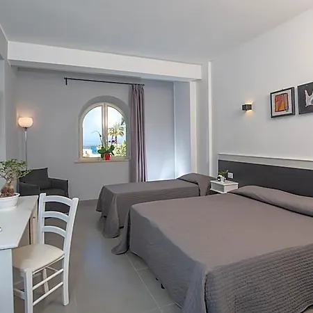Hopps Hotel 4*